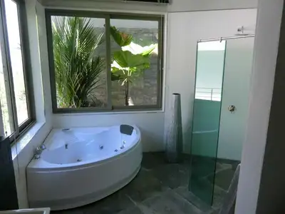 Seaview 4 bedrooms pool villa for sale in Yamu Hills