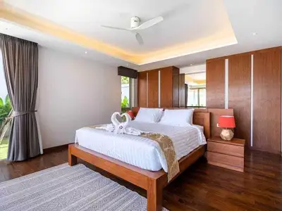 Botanica 4 bedrooms with private pool for rent
