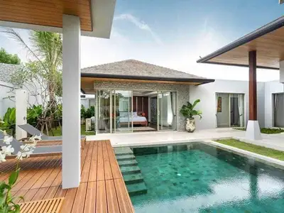 Botanica 4 bedrooms with private pool for rent