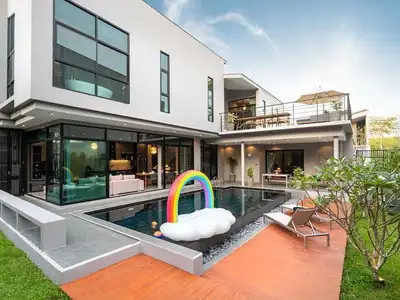 Modern 4 bedrooms with private pool for rent