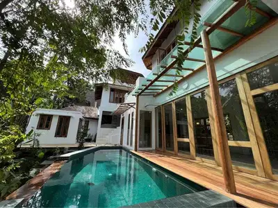 Beautiful 4 bedrooms with private pool for rent
