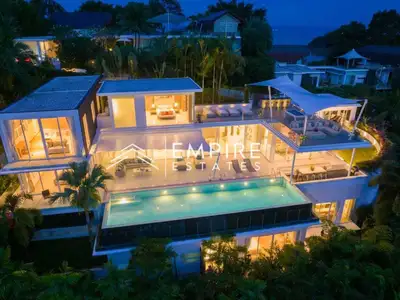 Seaview 6 bedrooms with private pool for rent in Cape yamu