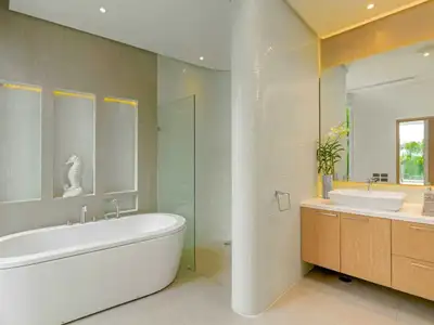 Seaview 6 bedrooms with private pool for rent in Cape yamu