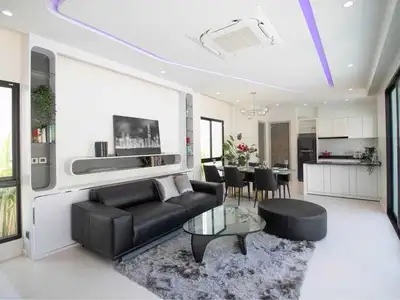 Beautiful 4 bedroom with private pool for rent