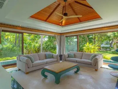 Luxury 6 bedrooms with private pool for rent