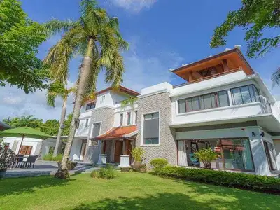Luxury 6 bedrooms with private pool for rent