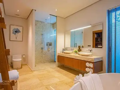 Luxury Private Pool Villa with 2 bedrooms in Anchan Hills for rent