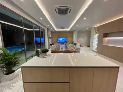 Modern 4 bedrooms with private pool for rent in Koh Keaw