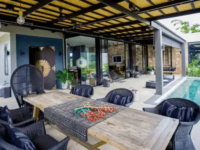 Private pool villa with 4 bedrooms for sale in Choeng Thale