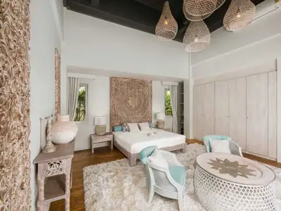 Private pool villa with 5 bedrooms for resale in Cherngtalay,Phuket