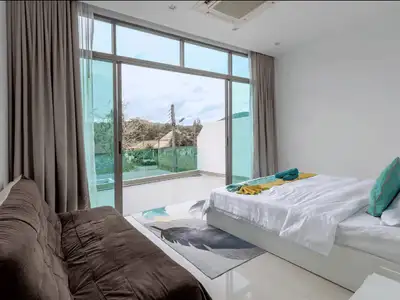 Resale 4-bedroom private pool villa in Kamala