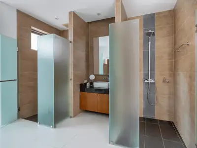 Resale 4-bedroom private pool villa in Kamala