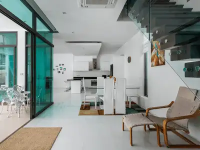 Resale 4-bedroom private pool villa in Kamala
