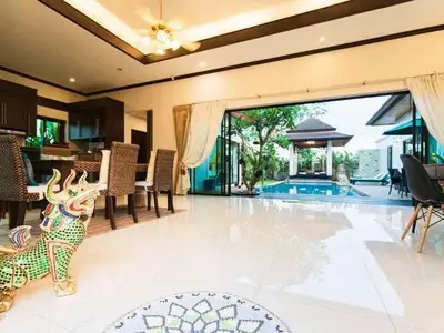 3 bedroom villa with private pool in Choeng Thale