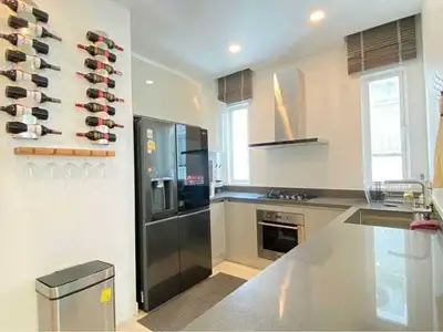 Beautiful 4 berooms with private pool for rent