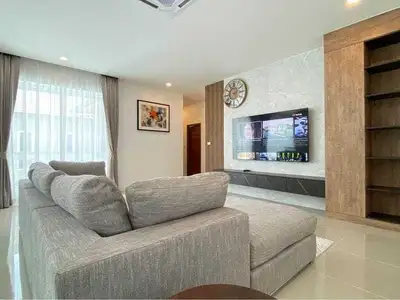 Beautiful 4 berooms with private pool for rent