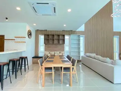 Beautiful 4 berooms with private pool for rent