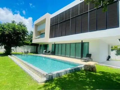 Luxury 4 bedroom villa with private pool for rent in Phuket