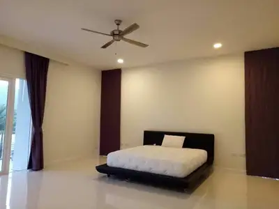 Large garden 4 bedroom villa with private pool for rent in Kathu