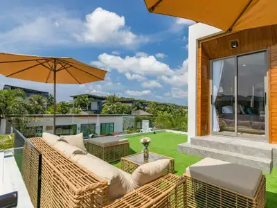 Brand new pool villa 3 bed – in Pasak-Cherng talay, Phuket