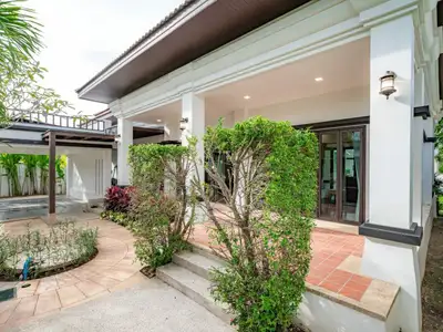 Luxury 4 bedroom villa for rent in Choeng Thale