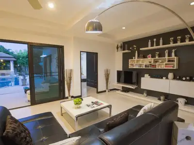 3 Bedrooms Private Pool Villa For Sale In Rawai, Phuket, 600 sqm land