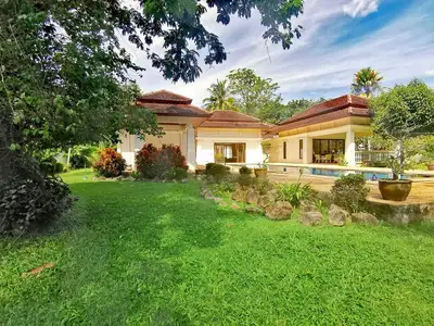 Large garden 5 bedrooms villa for rent in Thalang