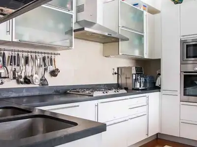 Laguna 5 bedrooms with Large garden for rent in Choeng Thale