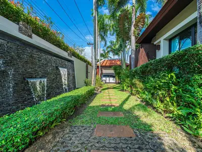 Baan Bua 4 Bedrooms Luxury Villa With Private Pool For Sale In Nai Harn-Rawai Phuket