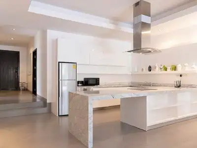 Luxuries 3 bedrooms penthouse with private pool for rent in Bang Tao