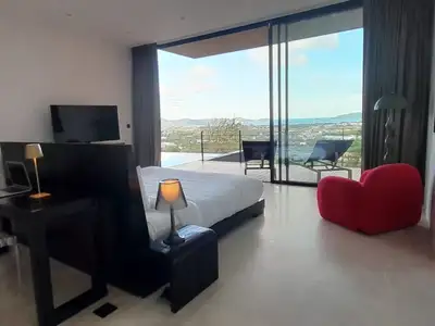 5 Bedrooms Modern Villa for Rent | Breathtaking Chalong Bay Views, Phuket