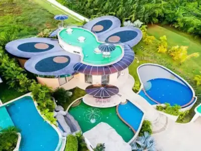4-Bedroom Villa with Mountain Views in Ban Tha Maphrao, Phuket