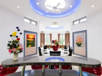4-Bedroom Villa with Mountain Views in Ban Tha Maphrao, Phuket