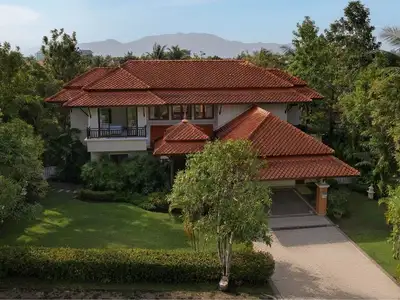 Luxurious 4-bedroom pool 200 villa for rent with a stunning lake view in the Bang Tao area