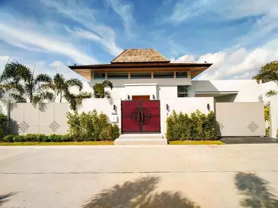 Elegant 2-Bedroom Pool Villa for Yearly Rent in Choeng Thale, Phuket