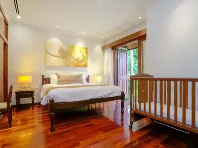 Luxurious 5+1 Bedroom Sai Taan Villa with Pool & Spa Room