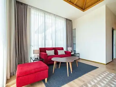 Luxury 5-Bedroom Pool Villa for Rent in Pasak