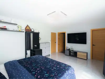 Luxurious 6-Bedroom Pool Villa for Rent in Bang Tao