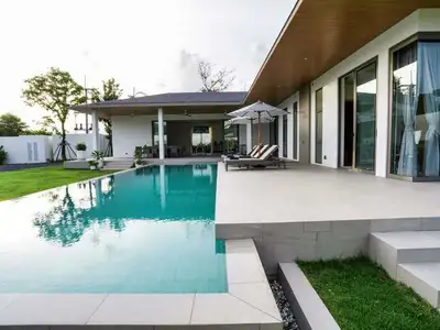 Spacious 3-Bedroom Pool Villa in Bang Jo – Tranquility & Convenience