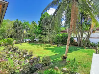 Spacious 7-Bedroom Villa with Private Pool and Large Garden in Thalang