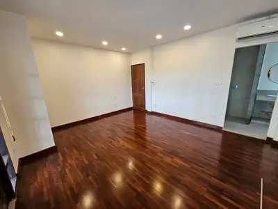 Spacious 4-Bedroom Modern Home with Garden for Rent Near Kajonkiet School, Kathu