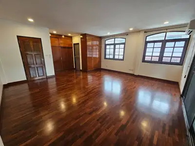 Spacious 4-Bedroom Modern Home with Garden for Rent Near Kajonkiet School, Kathu