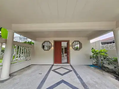 Spacious 4-Bedroom Modern Home with Garden for Rent Near Kajonkiet School, Kathu