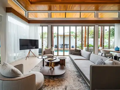 Elegant 3-Bedroom Luxury Villa with Pool in Botanica Prestige, Layan