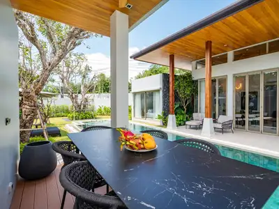Elegant 3-Bedroom Luxury Villa with Pool in Botanica Prestige, Layan