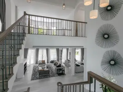 Luxurious 5-Bedroom Villa For Sale | SC16072551