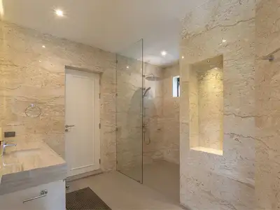 Luxurious 5-Bedroom Villa For Sale | SC16072551