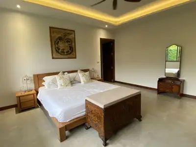 Luxurious 5-Bedroom Villa with Pool & Solar Panels in Pasak, Cherng Talay for Sale | SD28082550