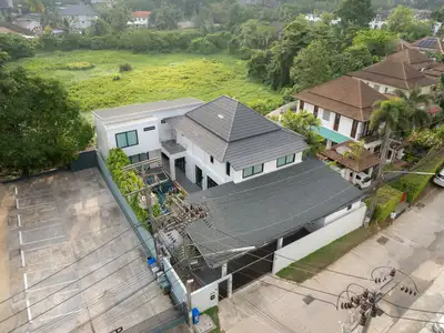 6-Bedroom Pool Villa for Sale in Surin Bangtao Phuket | SD14102501