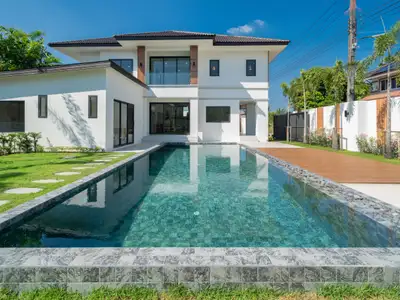 Stunning 4-Bedroom Villa with Pool in Sri Sunthon, Phuket | SI28052601
